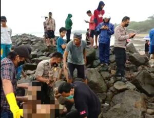 Mayat Pria Ditemukan di Atas Batu Pantai Pasangrahan