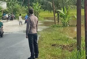 Polsek Karangnunggal Himbau Masyarakat Jangan Buang Sampah Sembarangan