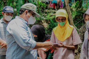 Rumah Warga Ambruk, Bupati Pangandaran Berjanji Bangun Kembali