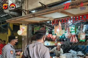 Kabid Humas Polda Jabar : Polisi Pantau Ketersediaan Minyak Goreng di Distributor, Pasar dan Minimarket