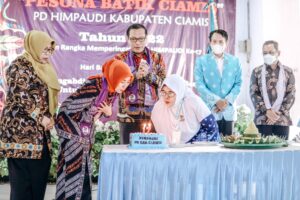 Sekda Ciamis Buka Lomba Membatik dan Fashion Show Anak-anak PAUD