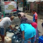 Kembali Laksanakan Baksos, Polsek Kawalu Bagikan Air Bersih