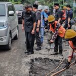 Tinjau Proyek Pengaspalan Jalan Banjarsari-Nambo, Bupati Ciamis Minta Pekerjaan Berkualitas dan Tepat Waktu