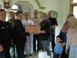 Usai Berdialog Dengan Warga Terdampak Bencana Pergerakan Tanah, Pjs Bupati Tasikmalaya Datang Lagi Bawa Bansos