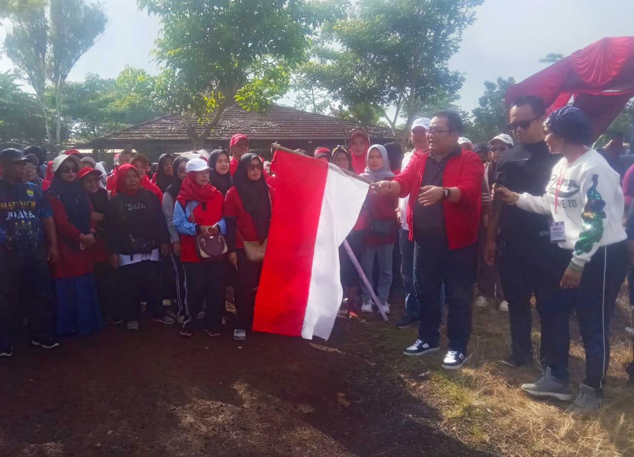 Ribuan Warga Ikuti Jalan Sehat Bulan Bung Karno yang Digelar DPC PDIP Kabupaten Tasikmalaya