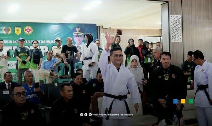 Bupati Tasikmalaya Apresiasi Pembinaan Karate BKC