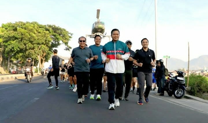 Bupati Bandung Dadang Supriatna mengikuti Road to Bandung Bedas Run 2026. (Sumber : @prokopimkabbandung)